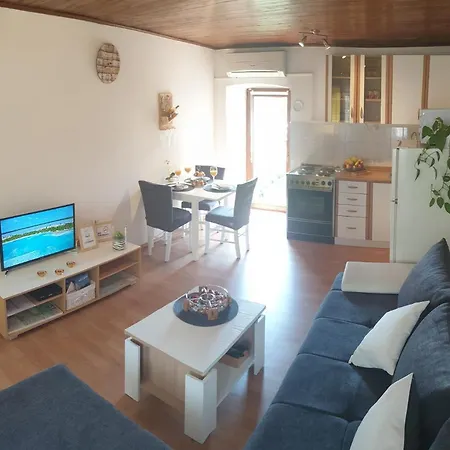 Apartman Lusi Buzdohanj Kültér fotó